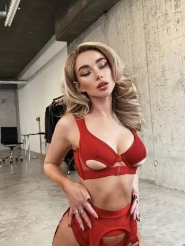 Алла Сексуальная Реал фото 2